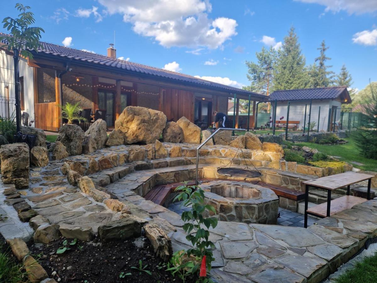 Bešeňová Villa Garden מראה חיצוני תמונה