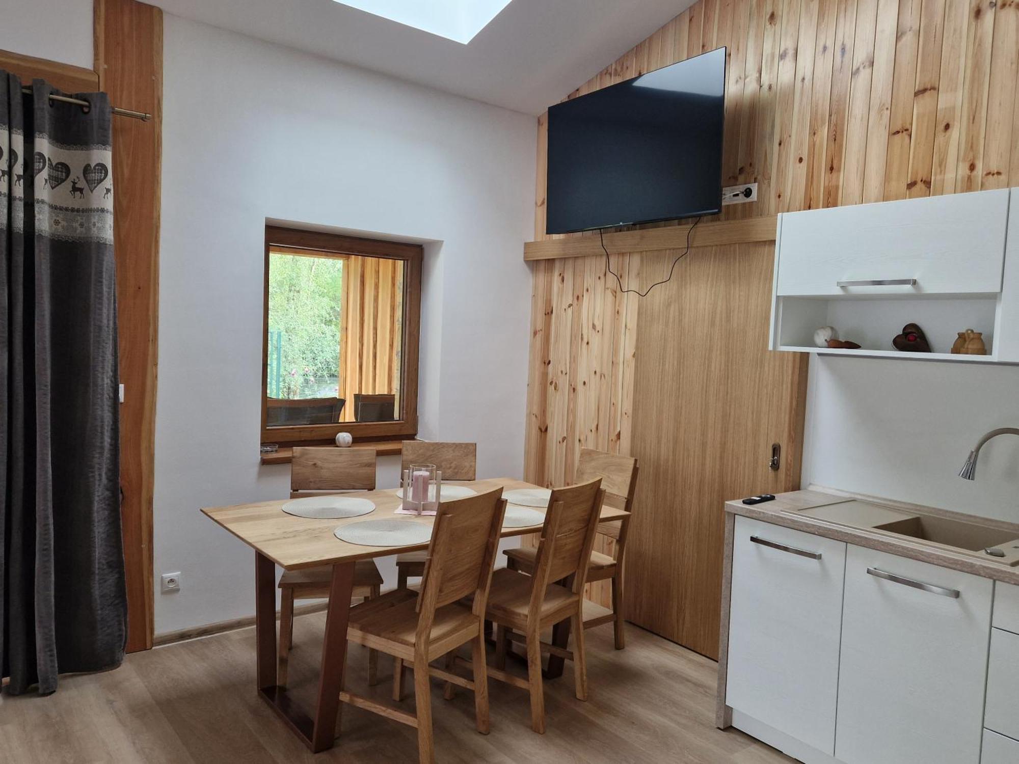 Bešeňová Villa Garden מראה חיצוני תמונה